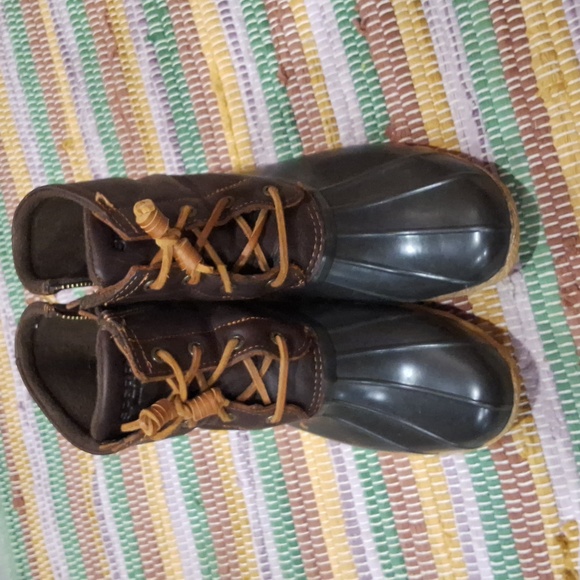 Women's size 7.5 Regular SPERRY Saltwater Duck Boot w/1 in heel in Tan - Picture 2 of 8